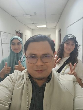 Visiting academics and research students at the Faculty of Chemical Engineering, Shah Alam.