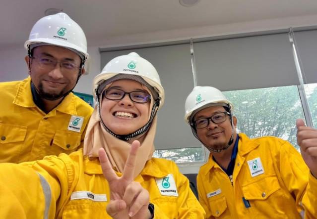Before the site walk, PETRONAS terminal